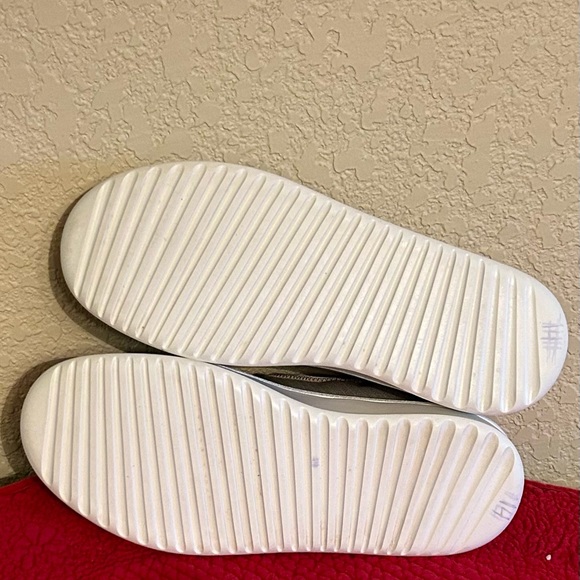 Allbirds Woven Canvas Slip-on size 6.5/7, normally sell for $105. Only worn once - Picture 8 of 8